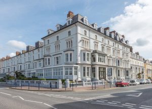 Pontypridd to Llandudno